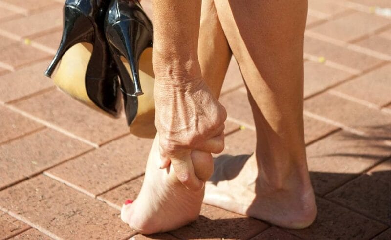 topuk ağrısı nedir?