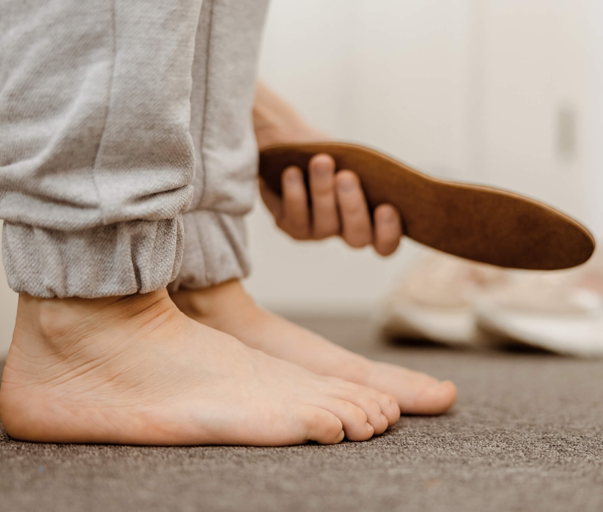 Edinsel Düz Tabanlık sorunu yaşayan ayaklar