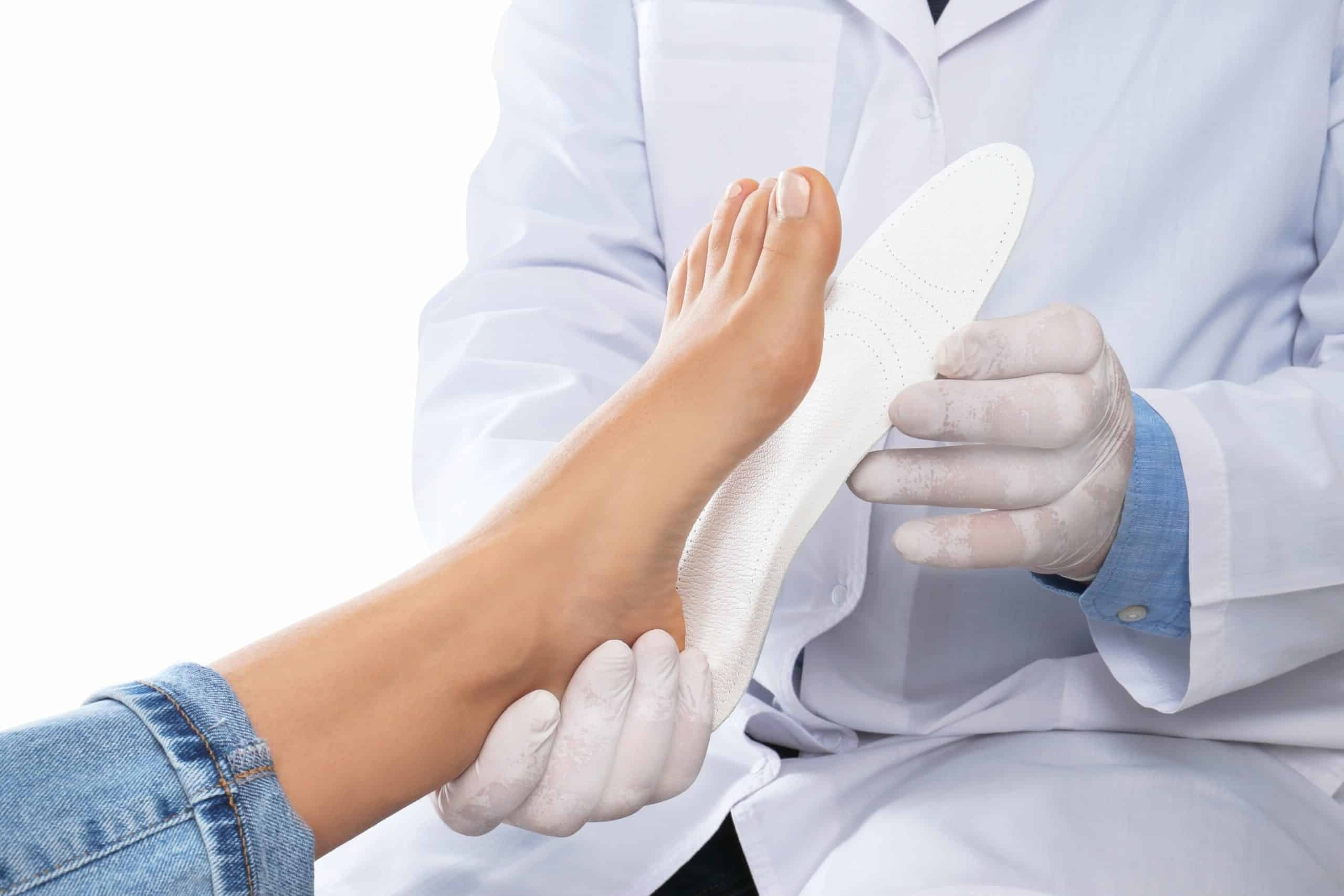 pes cavus-yüksek kavis ölçümü yapılan bir ayaklar